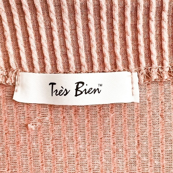 Tres Bien Rose Colored Ribbed Long Sleeve Button Up Blouse - Picture 2 of 6
